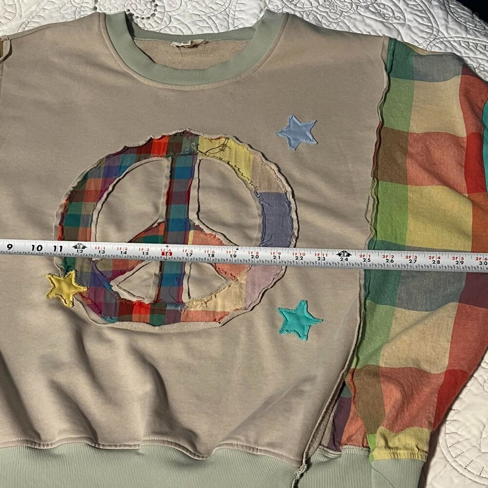 NWOT Sage & Fig Boho Sweatshirt Oversized Peace Applique Size L - Picture 4 of 12